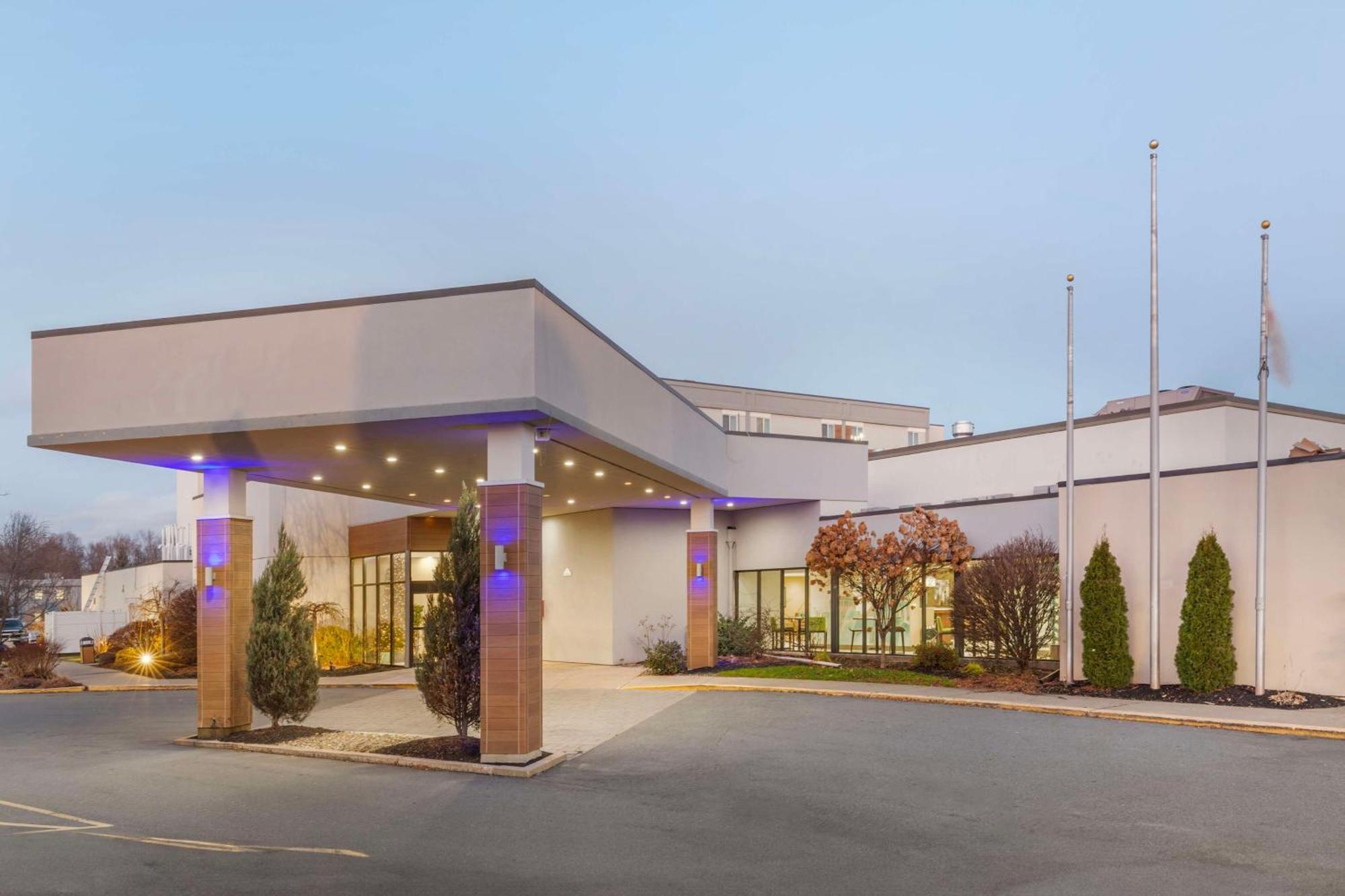 Best Western Plus New Englander Woburn Dış mekan fotoğraf